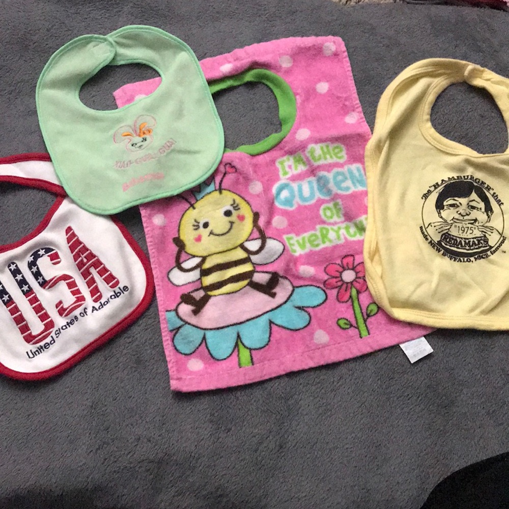 FOUR BABY BIBS ❤️